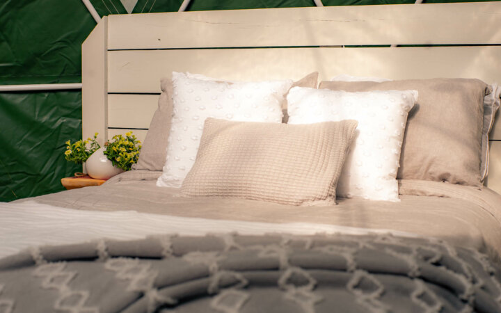 Glamping sleeps 6 people