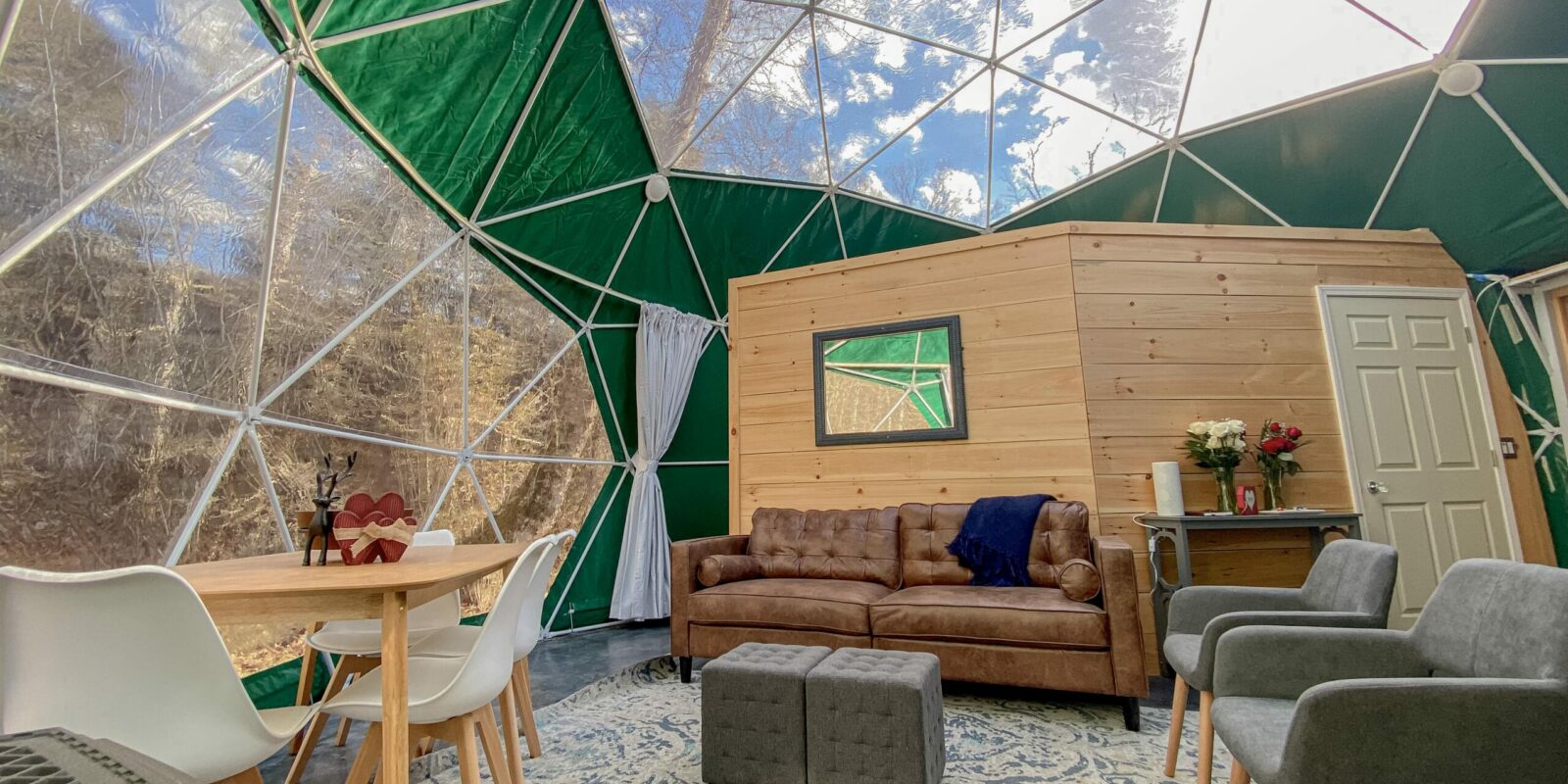 The Manor Glamping Dome for large groups