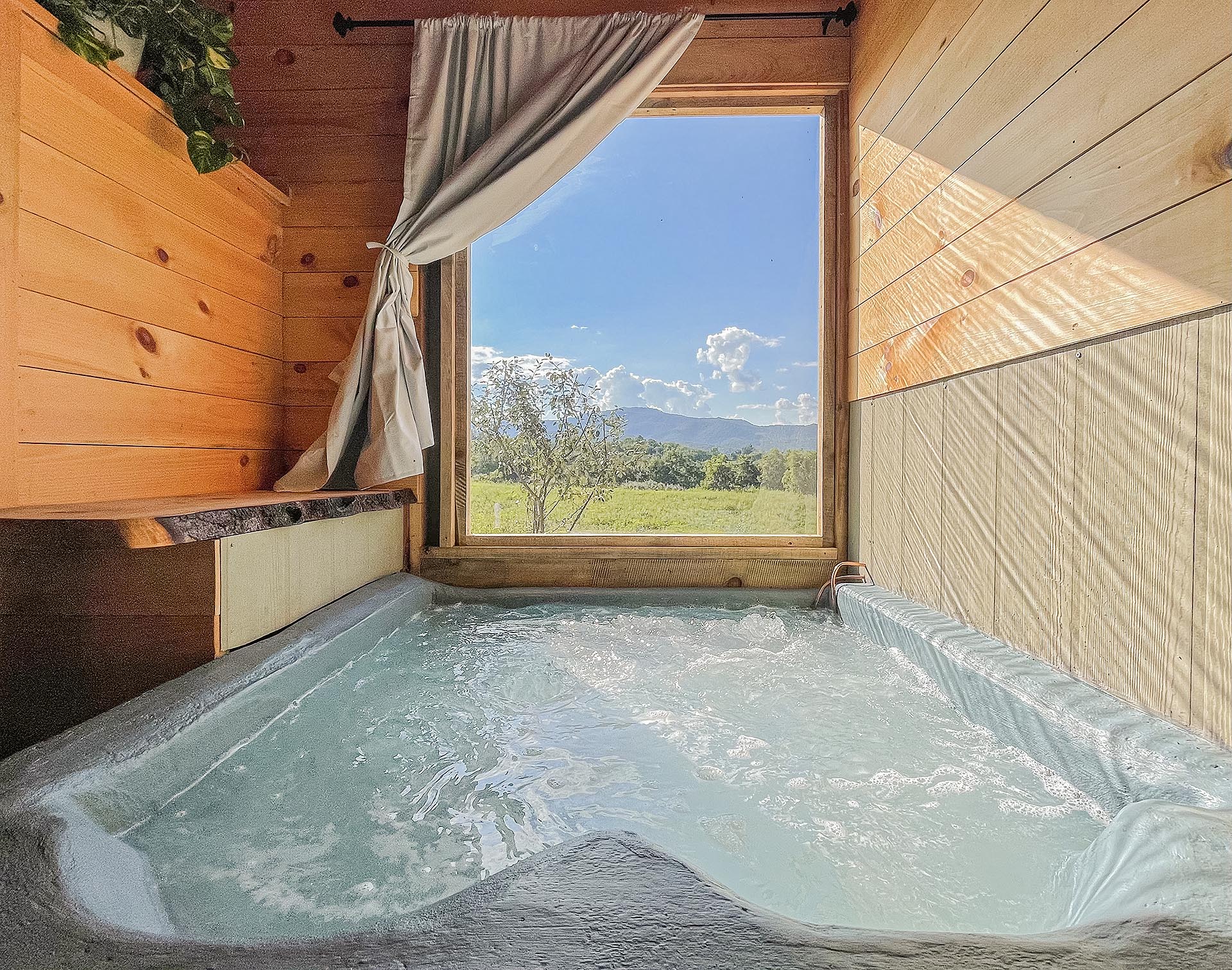 Hot Tub Glamping