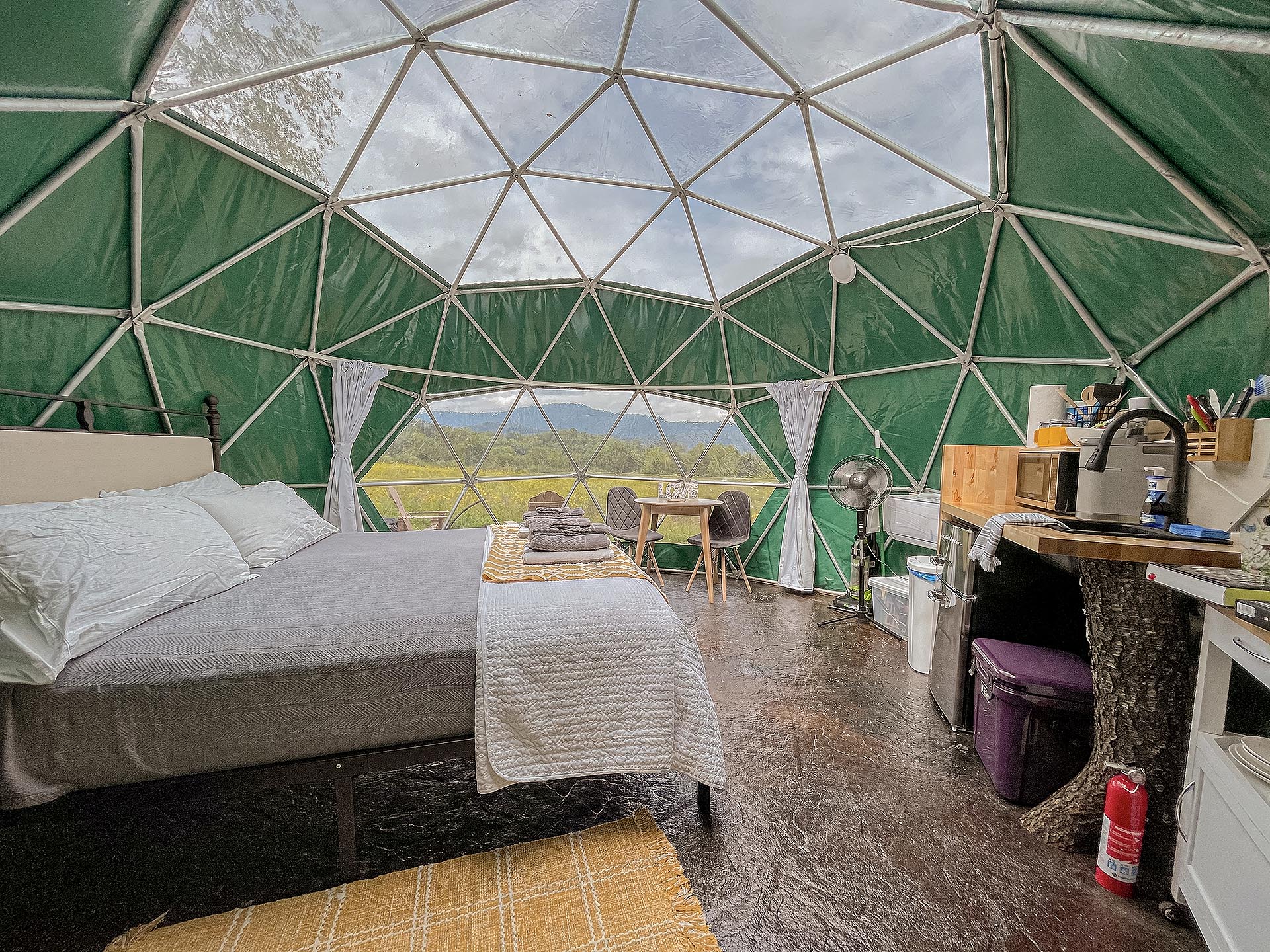 Mountain Views Glamping
